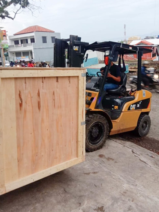 Pengiriman Laysander